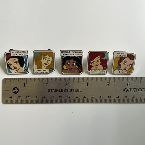 Set of 5 Disney Princess Pins Comic book style hidden Mickey series - Picture 3 of 9